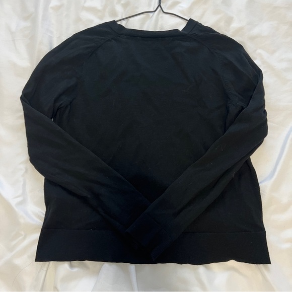 Club Monaco 100% Wool Vneck sweater in black size small - Picture 6 of 6